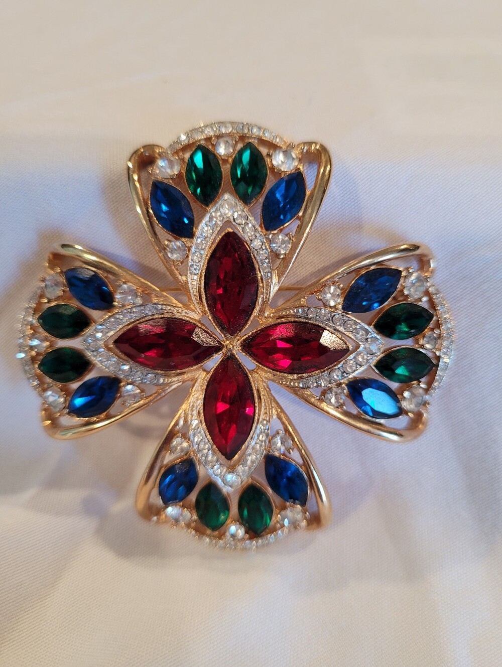 Gorgeous Vintage Gold Tone Maltese Cross Rhinestone Brooch / Pin Excellent EC